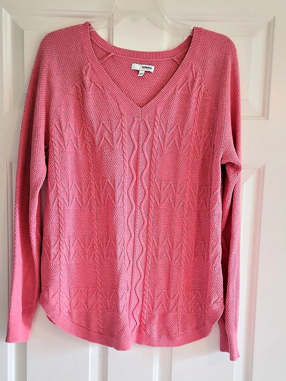 SONOMA Pink V-Neck Sweater Size Large Like New